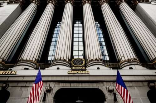 El Fin del Juego Digital de Wall Street: De la Tokenización del S&P 500 a las Stablecoins con Rendimiento, una Revolución Silenciosa del Poder Financiero