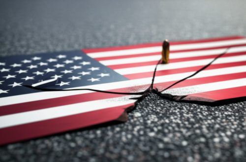 Una Bala, Dos Américas: La Muerte de Charlie Kirk, Un Disparo que Silenció Más que la Voz de la Libertad