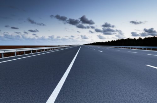 風暴前的寧靜：非農報告揭示的經濟真相與聯準會的最後防線